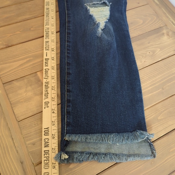 Kut from the Kloth Emma Ankle Straight Leg Distressed Raw Hem Jeans - Picture 8 of 14